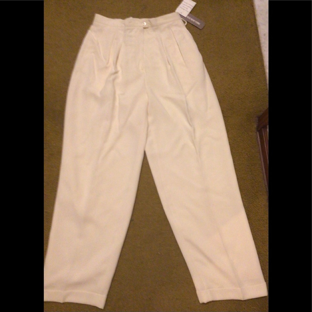Brand New w/Tag Elegant Jones NY Women’s Ivory Cream Pants Size 12 w/ pockets